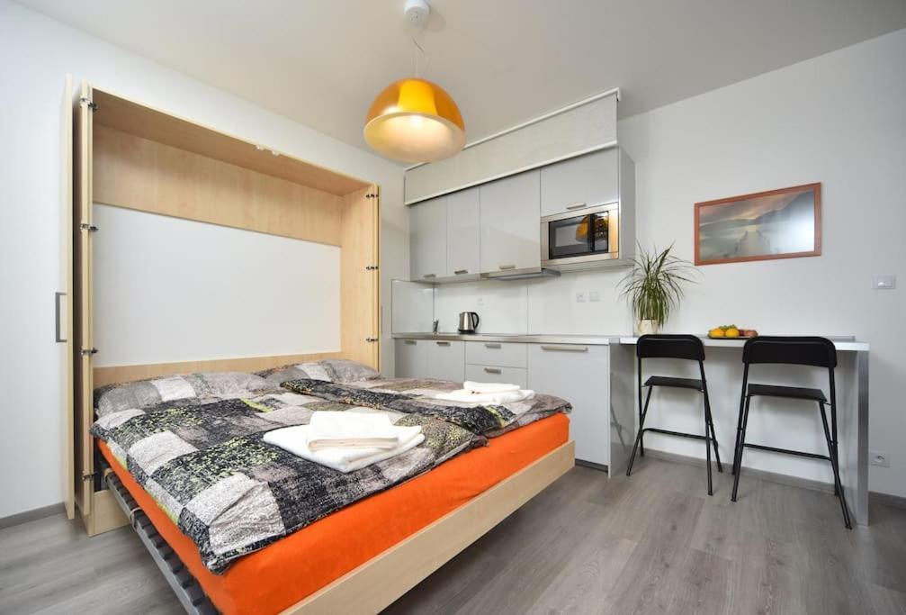Waltrovka, Free Parking Appartamento
