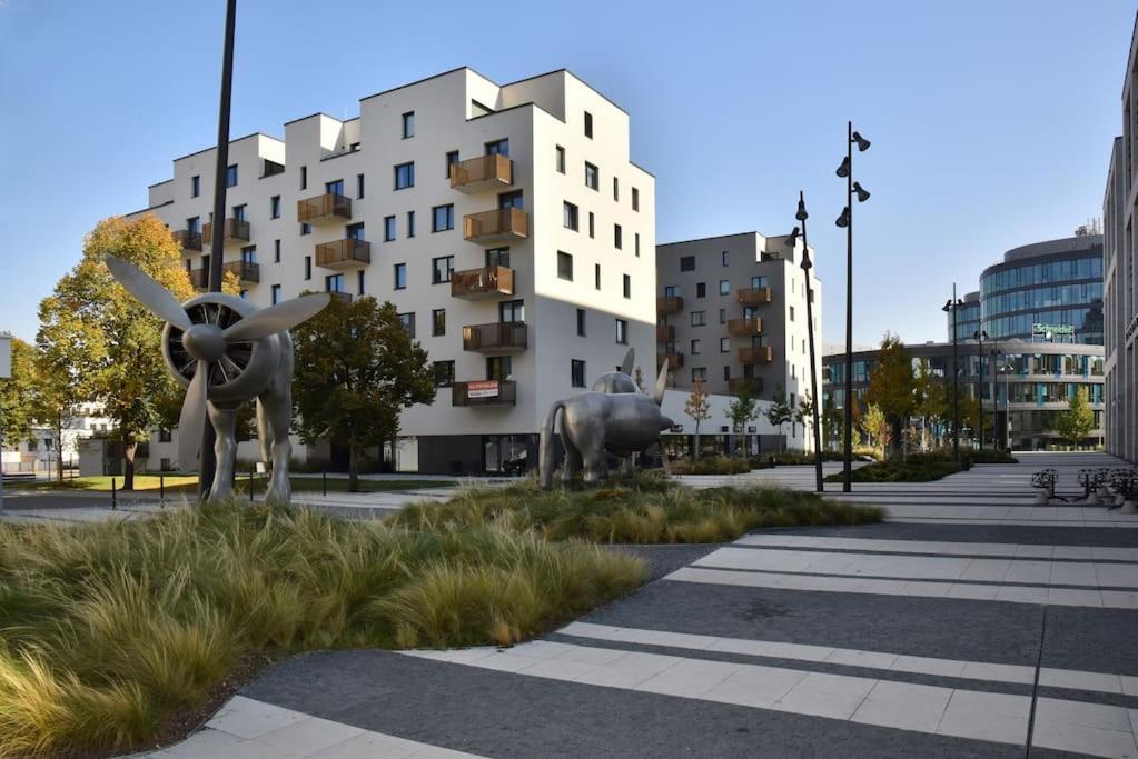 Waltrovka, Free Parking
